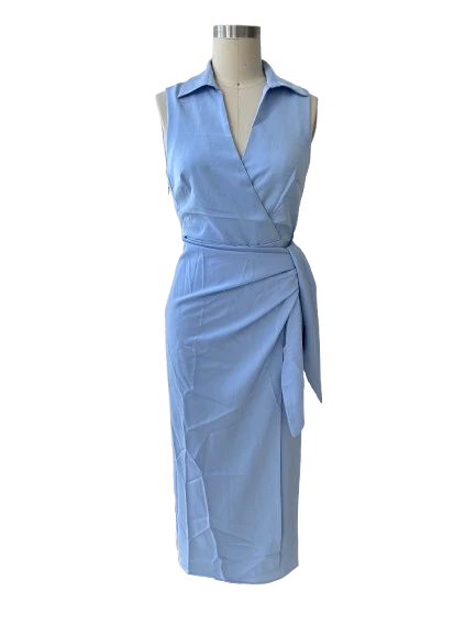 Sleeveless Blue Dress With Bow